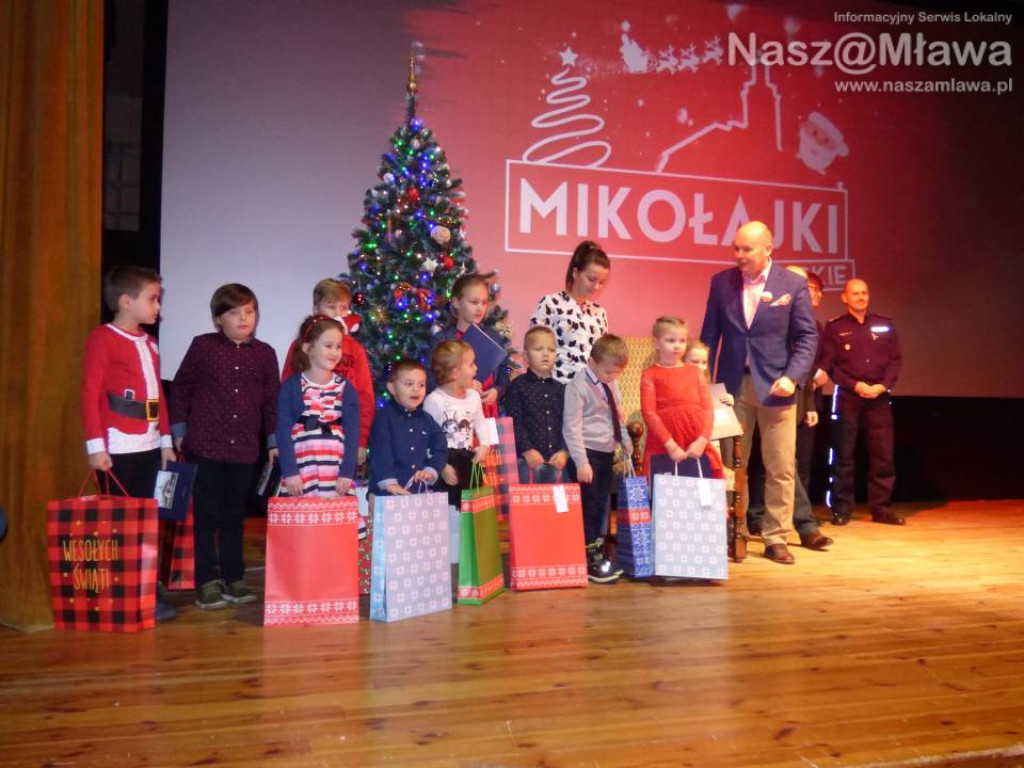 Mikołaj powitał dzieci uśmiechem, tańcem i piosenką [WIDEO]