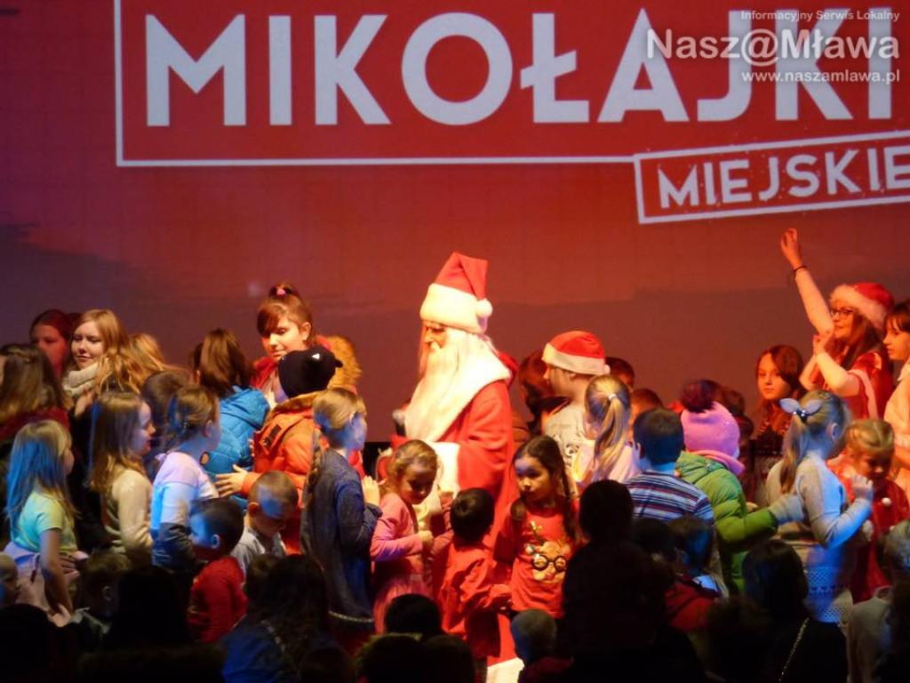 Mikołaj powitał dzieci uśmiechem, tańcem i piosenką [WIDEO]