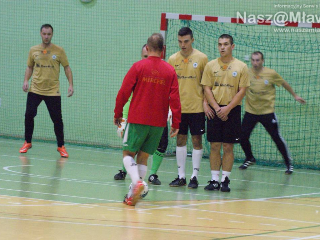 Kępa dogoniła Jokera. Festiwal przestrzelonych karnych