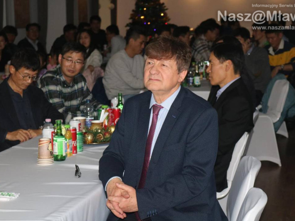 Orientalna wigilia w Mławie. Na stole sushi i kim chi