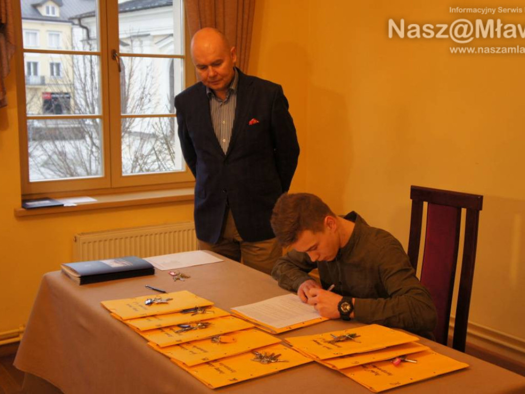 Pod choinkę otrzymali klucze do nowych mieszkań