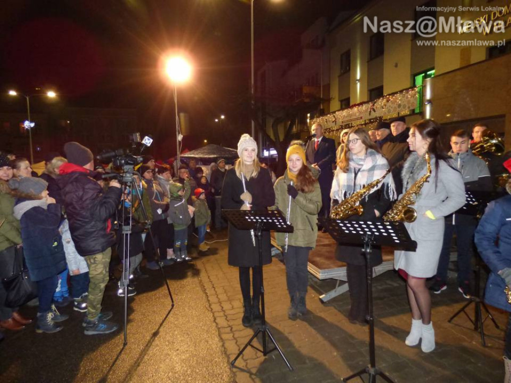 Miejska Wigilia. Duże zainteresowanie wzbudzała stajenka z żywymi zwierzętami