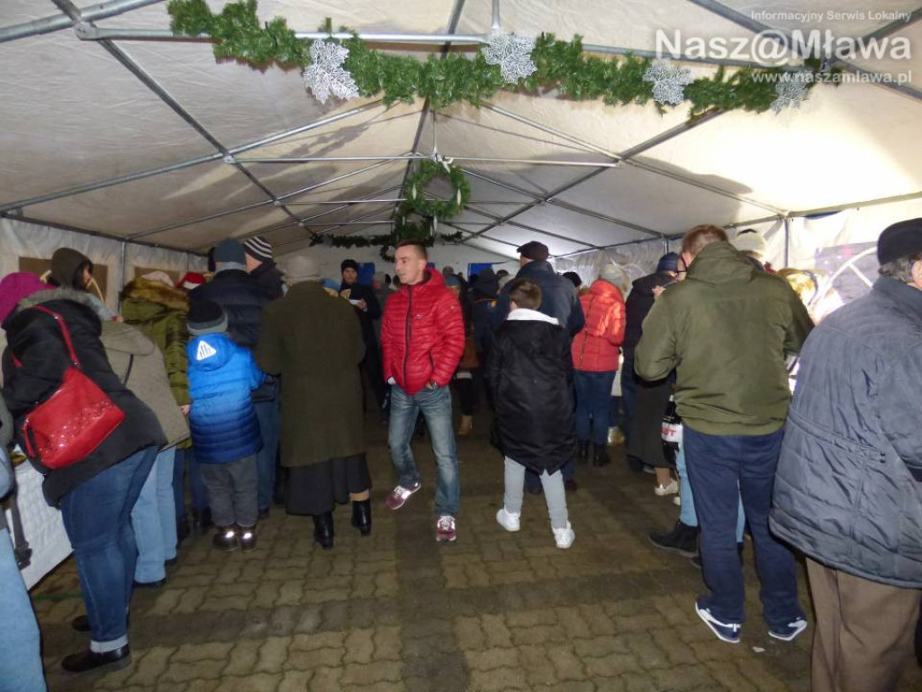 Miejska Wigilia. Duże zainteresowanie wzbudzała stajenka z żywymi zwierzętami