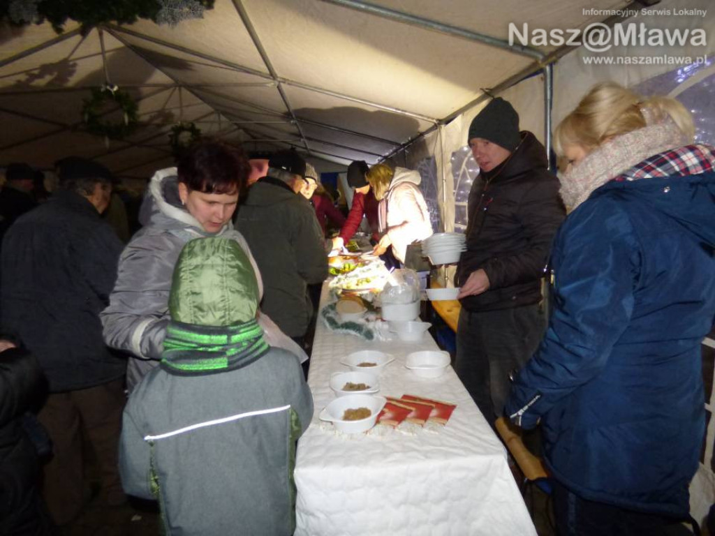 Miejska Wigilia. Duże zainteresowanie wzbudzała stajenka z żywymi zwierzętami