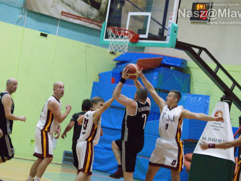 Nidzica nowym liderem. Zabójcza czwarta kwarta