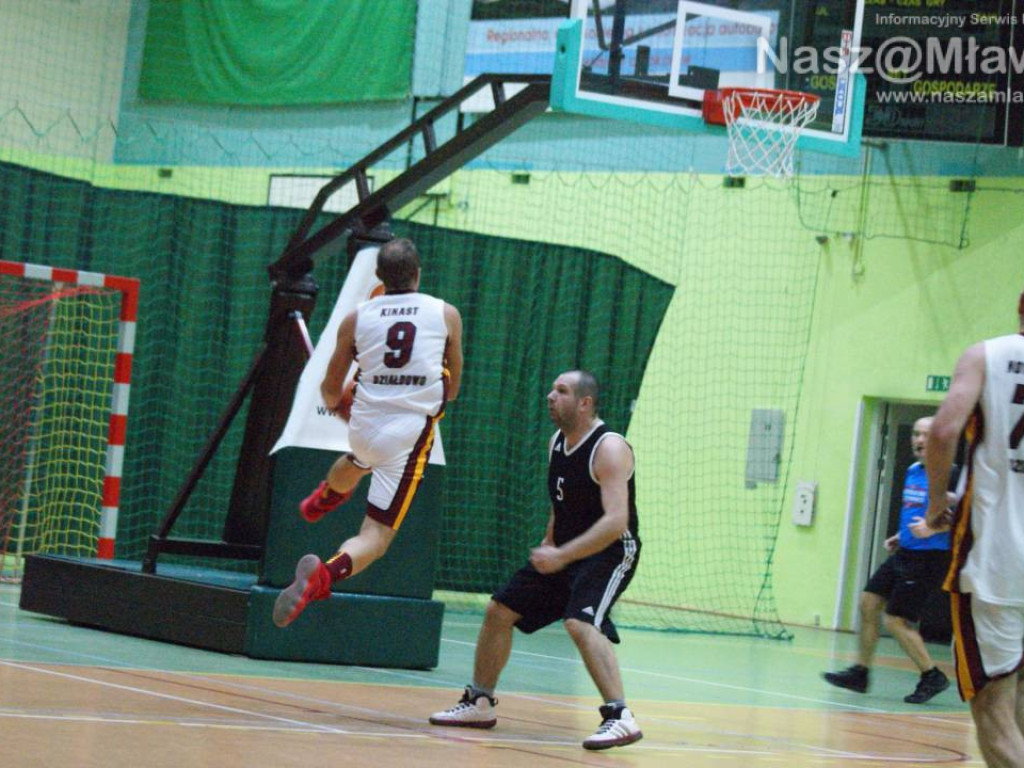 Nidzica nowym liderem. Zabójcza czwarta kwarta