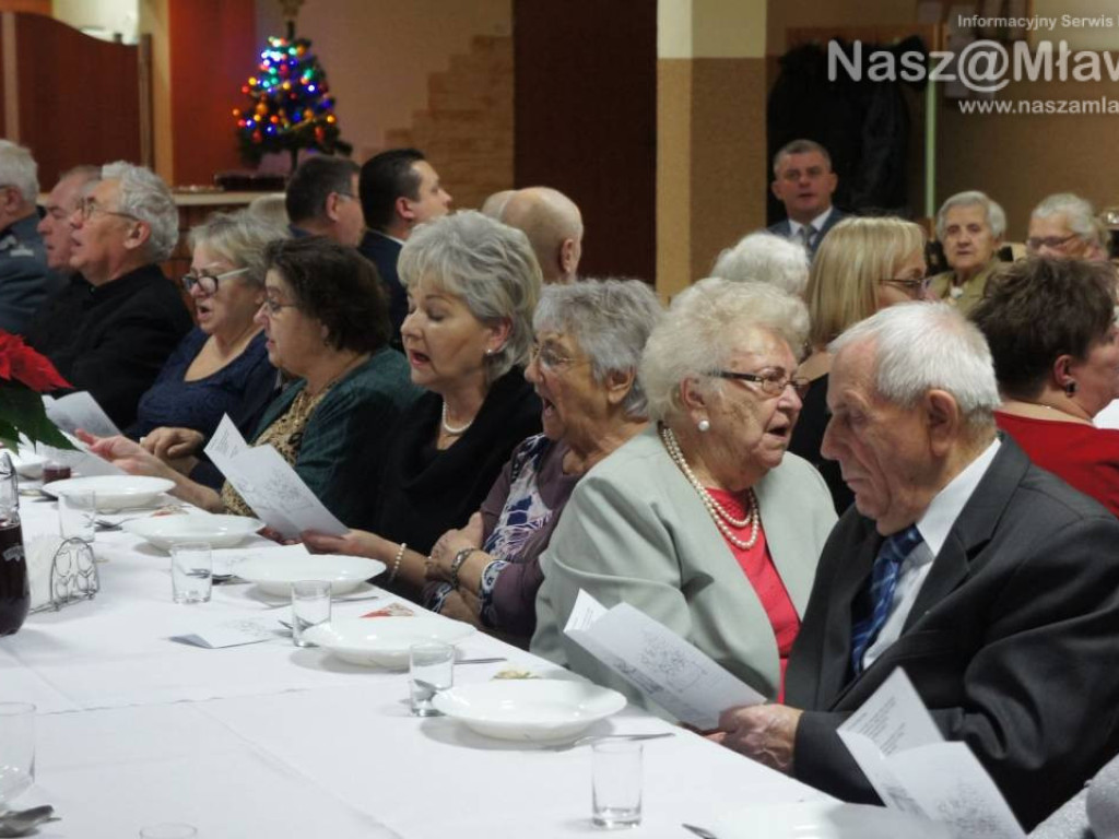 Kombatanci łamali się opłatkiem. Spotkanie wigilijne mławskich organizacji