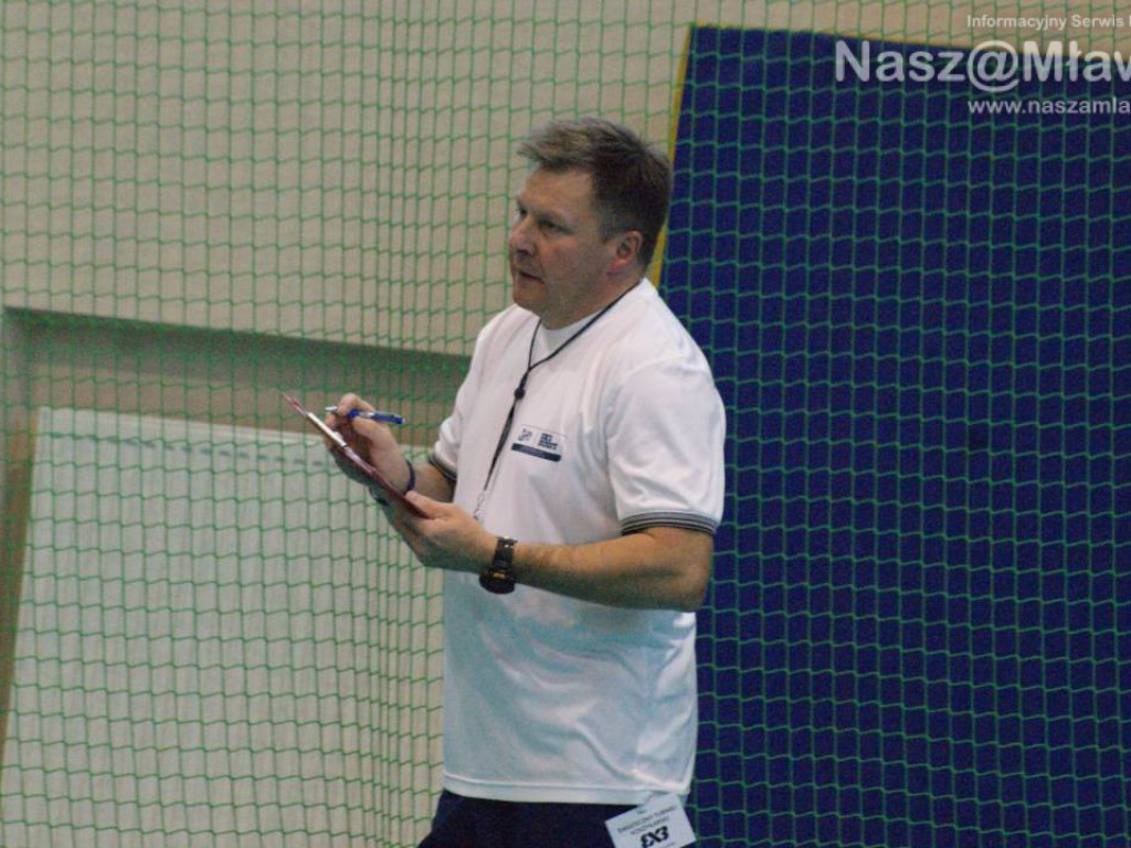 Puchar pojechał za granicę. Młajami obok podium