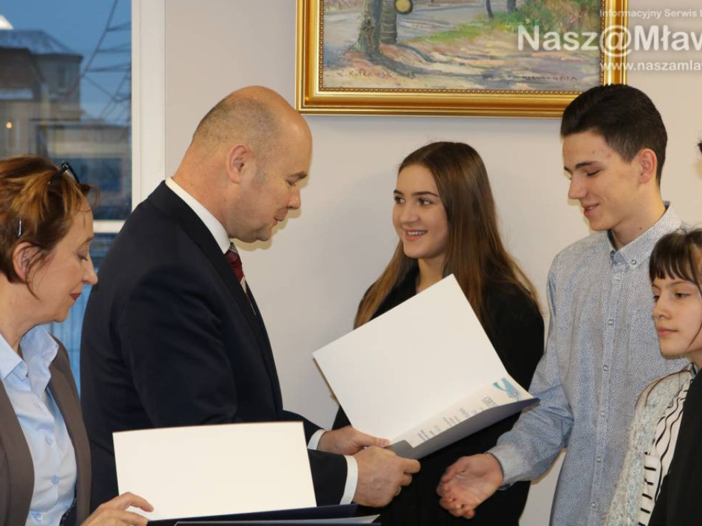 Nagrody dla najzdolniejszych uczniów, studentów i najlepszych sportowców