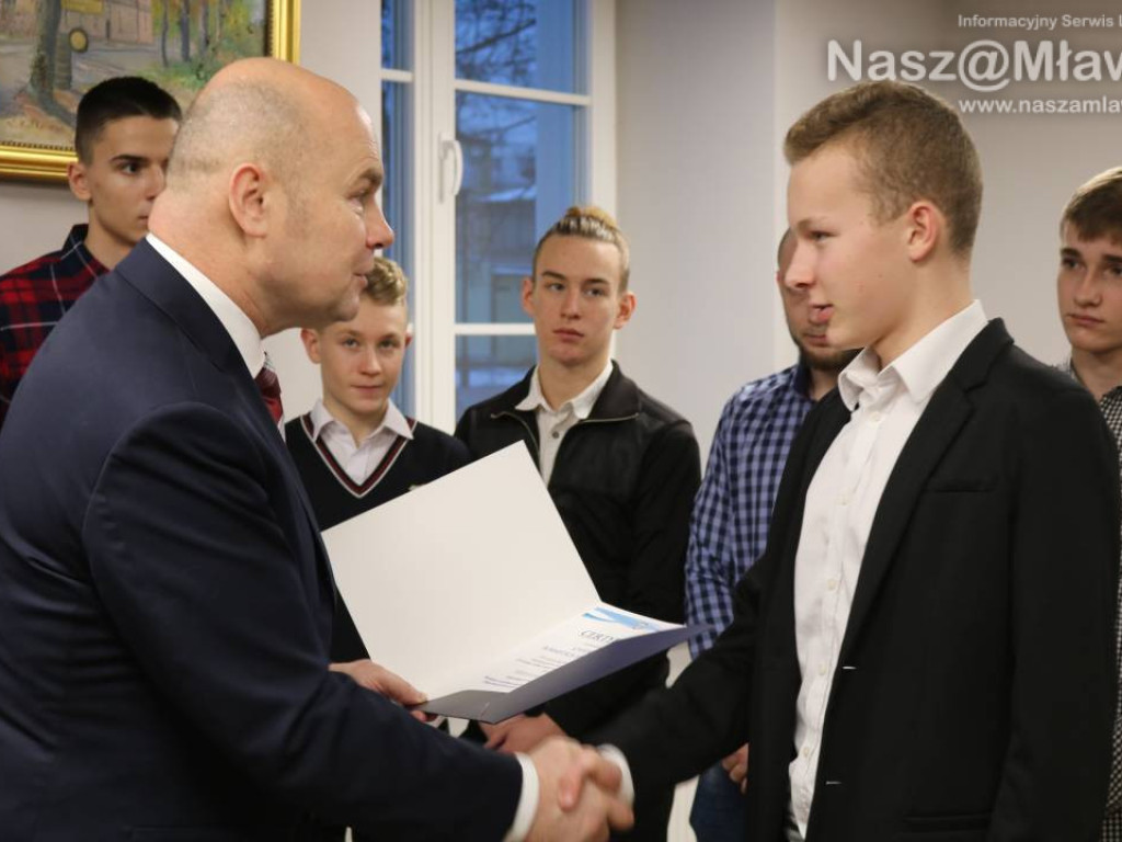 Nagrody dla najzdolniejszych uczniów, studentów i najlepszych sportowców