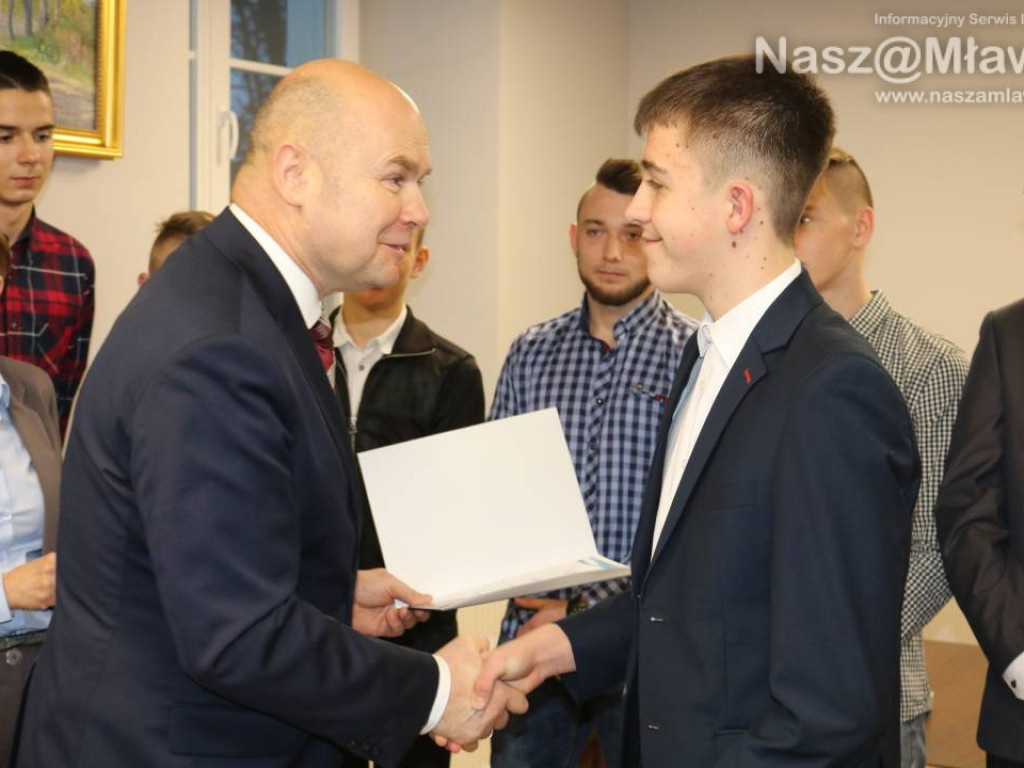 Nagrody dla najzdolniejszych uczniów, studentów i najlepszych sportowców