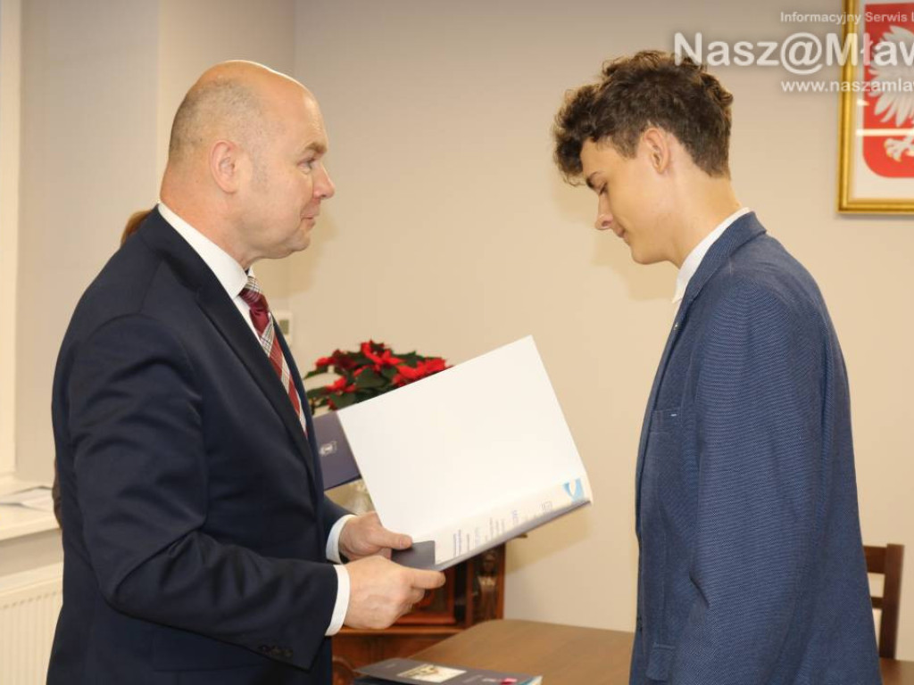 Nagrody dla najzdolniejszych uczniów, studentów i najlepszych sportowców
