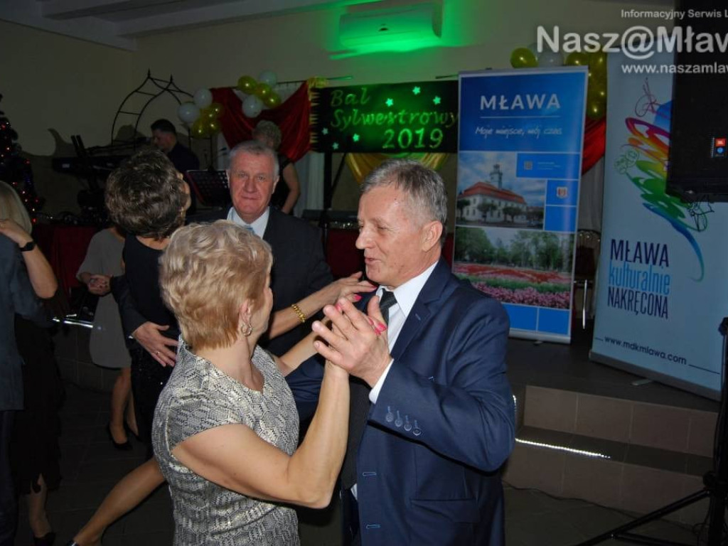 Mławscy seniorzy w szampańskim nastroju 