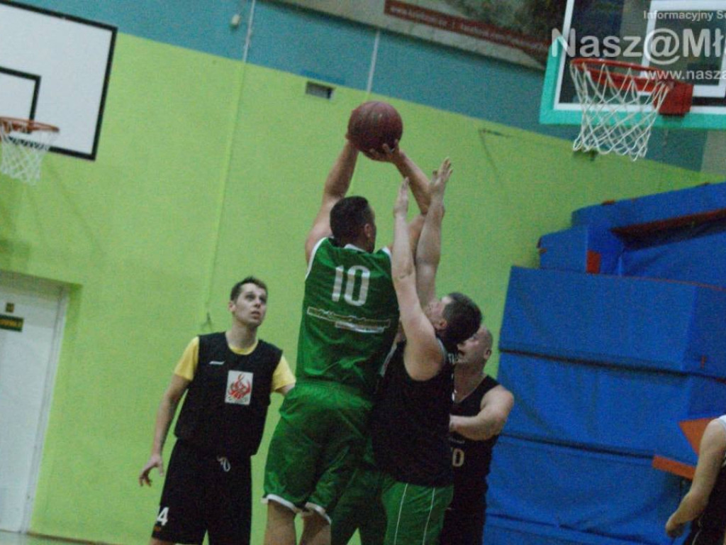 Trzydziestka Chereja, pięć trójek Zakrzewskiego