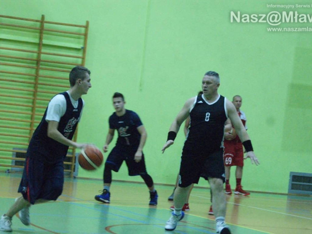 Trzydziestka Chereja, pięć trójek Zakrzewskiego