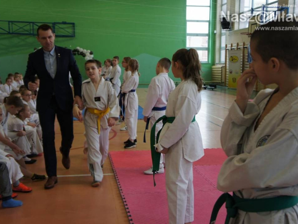 Zawody taekwondo w Mławie. Udział wzięła setka sportowców
