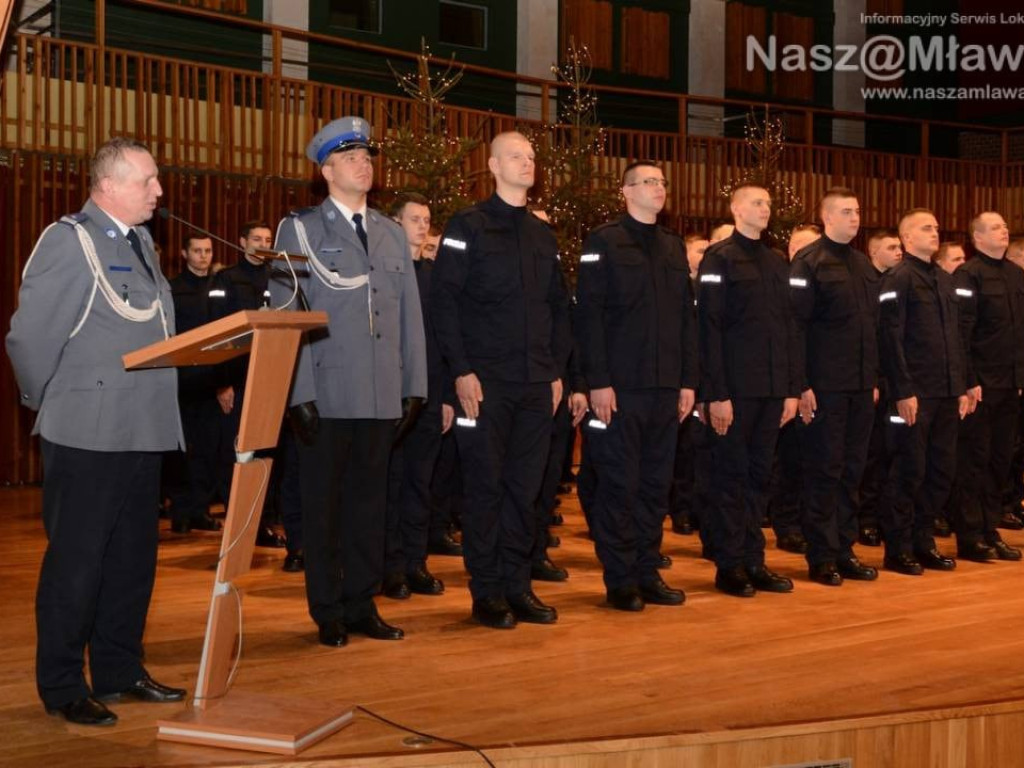 Ślubowanie mundurowych. Nowi policjanci trafią do mławskiej komendy