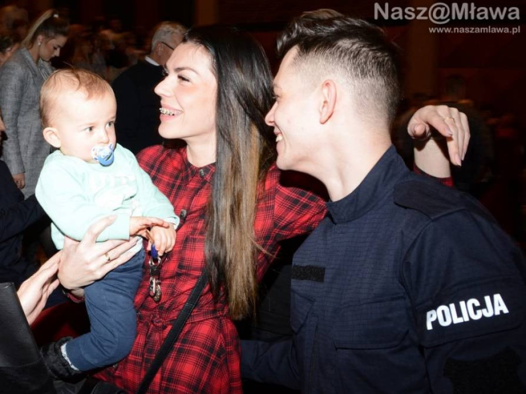 Ślubowanie mundurowych. Nowi policjanci trafią do mławskiej komendy