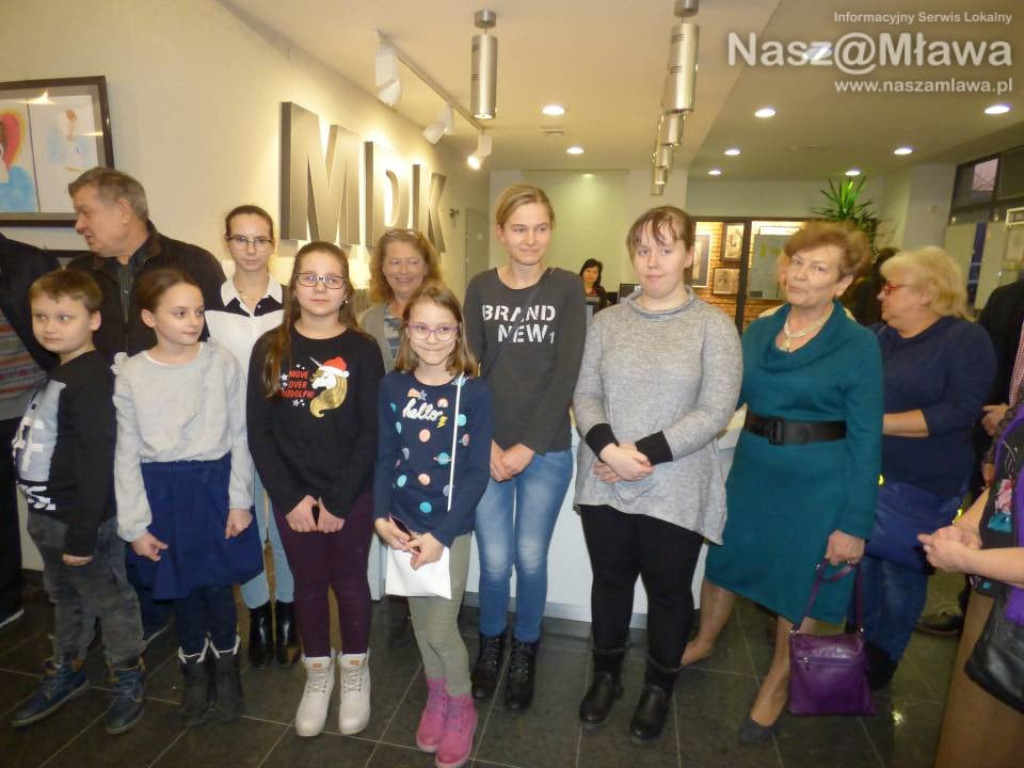 Joanna Rodowicz i Małgorzata Zakrzewska pokazały prace sekcji malarskiej i florystycznej