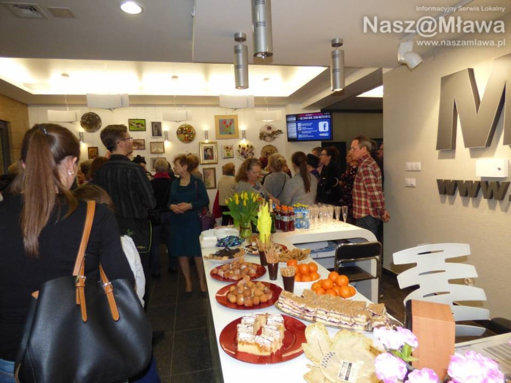 Joanna Rodowicz i Małgorzata Zakrzewska pokazały prace sekcji malarskiej i florystycznej