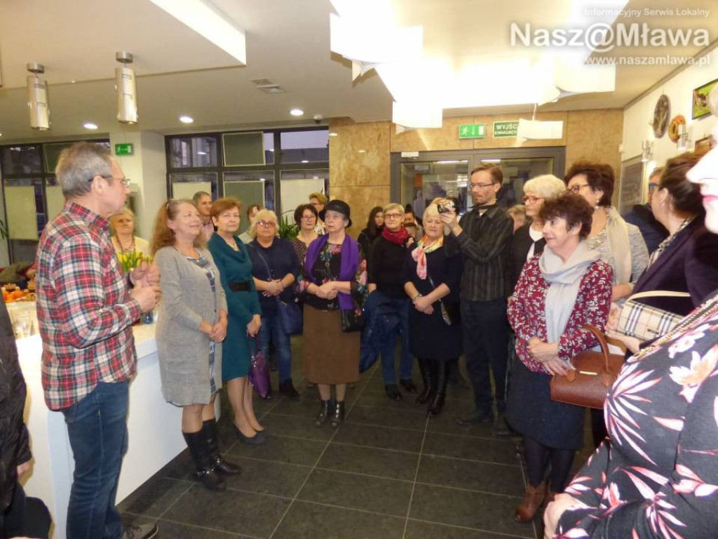 Joanna Rodowicz i Małgorzata Zakrzewska pokazały prace sekcji malarskiej i florystycznej