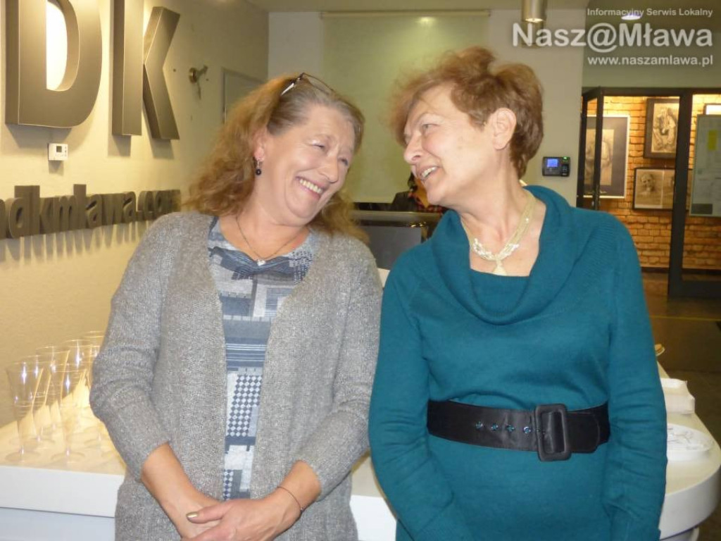 Joanna Rodowicz i Małgorzata Zakrzewska pokazały prace sekcji malarskiej i florystycznej