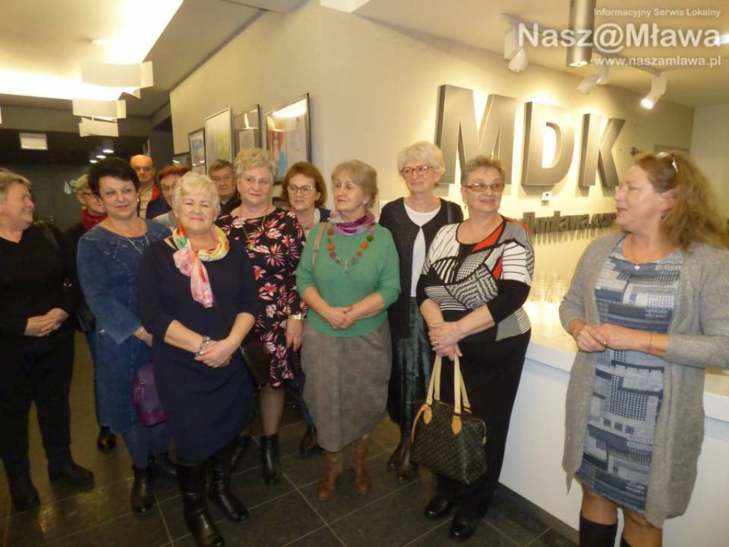 Joanna Rodowicz i Małgorzata Zakrzewska pokazały prace sekcji malarskiej i florystycznej