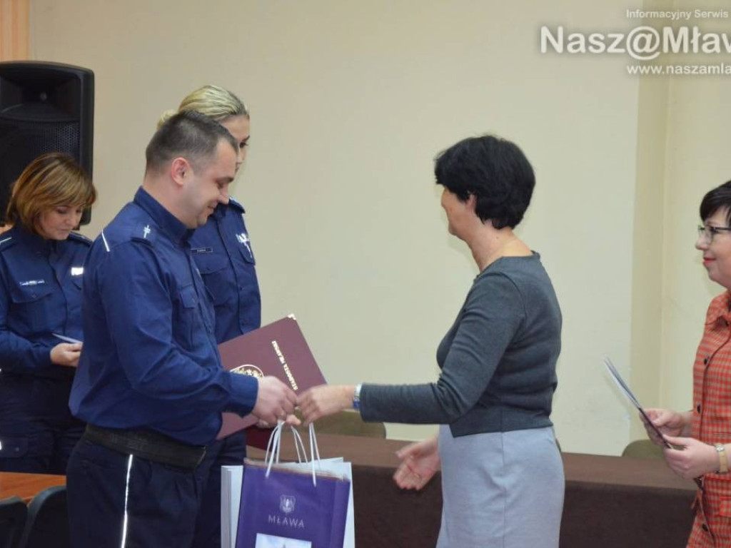 Najpopularniejsi dzielnicowi 2018 roku - mieszkańcy docenili ich służbę