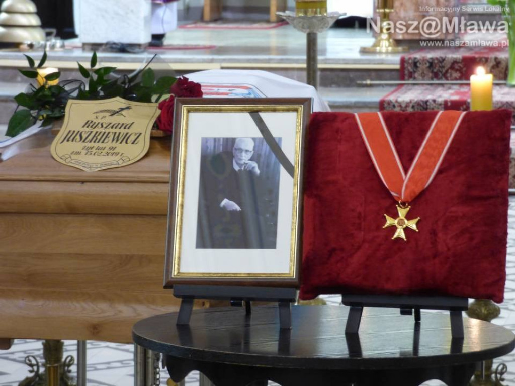 Tłumy na pogrzebie prof. Ryszarda Juszkiewicza. Spoczywaj w pokoju profesorze!