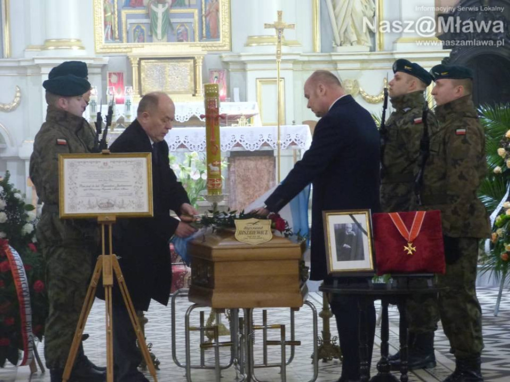 Tłumy na pogrzebie prof. Ryszarda Juszkiewicza. Spoczywaj w pokoju profesorze!