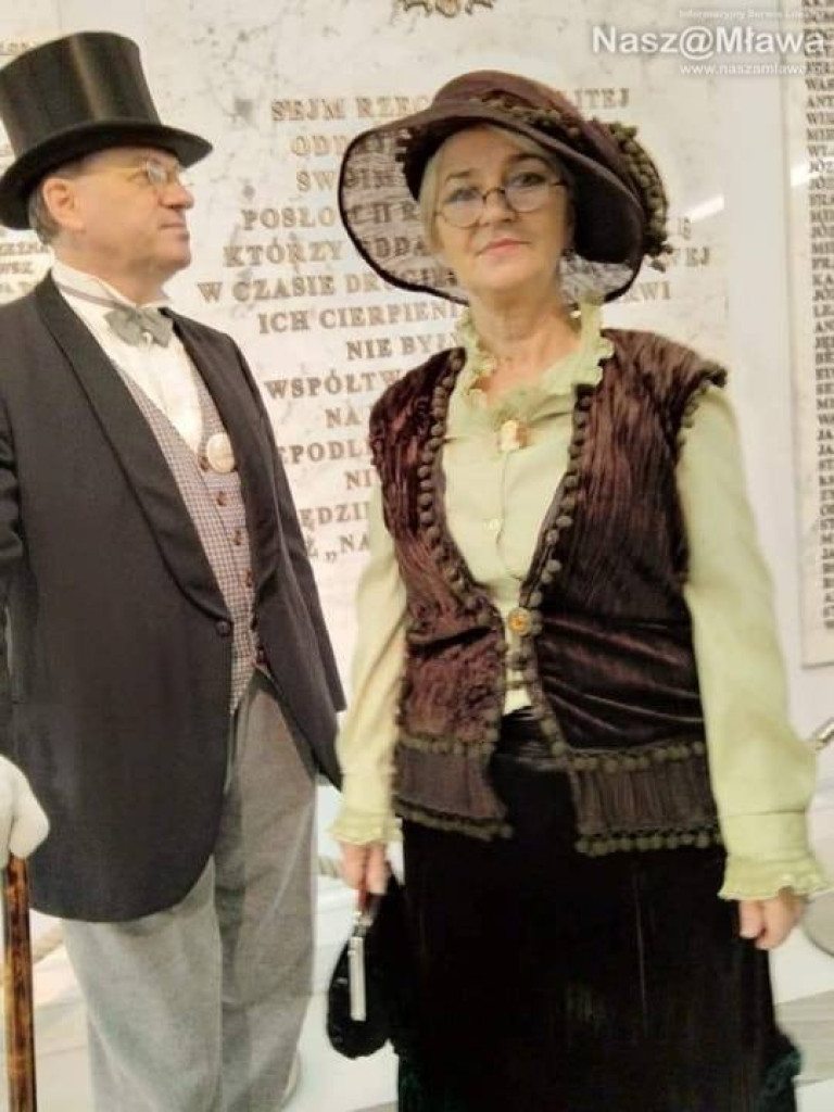 Mławscy rekonstruktorzy nie wyszli z ról nawet w Sejmie