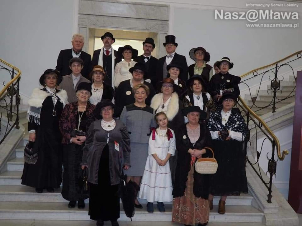 Mławscy rekonstruktorzy nie wyszli z ról nawet w Sejmie