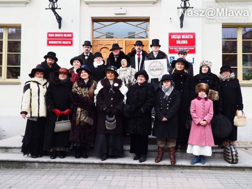 Mławscy rekonstruktorzy nie wyszli z ról nawet w Sejmie