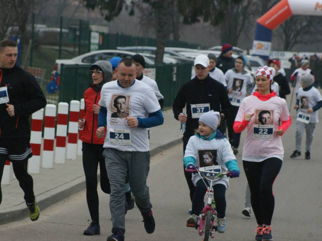 Pobiegli dla żołnierzy wyklętych. Zabrakło numerów startowych