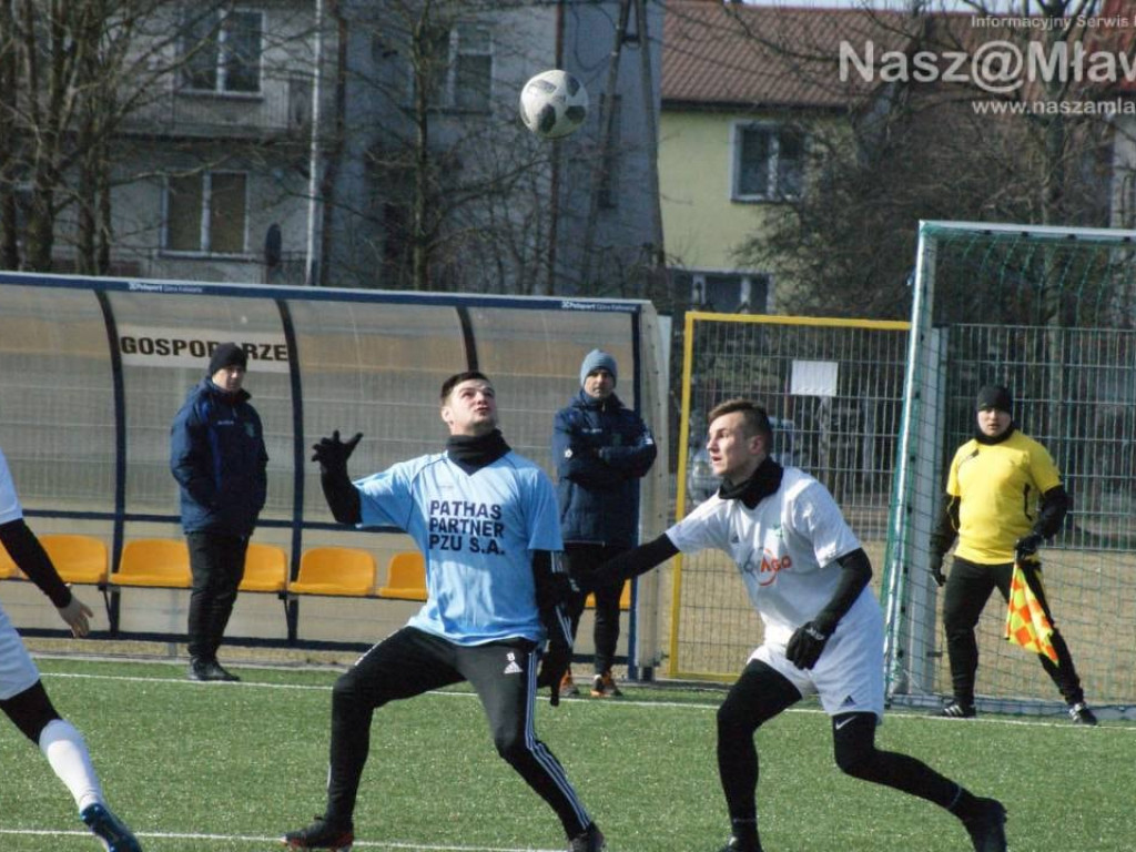 Remis w derbach. Kłopoty w obronie