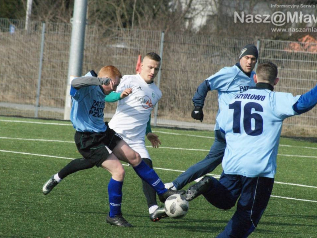 Remis w derbach. Kłopoty w obronie