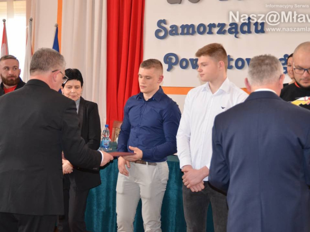 Mławscy zawodnicy i trenerzy nagrodzeni za osiągnięcia sportowe