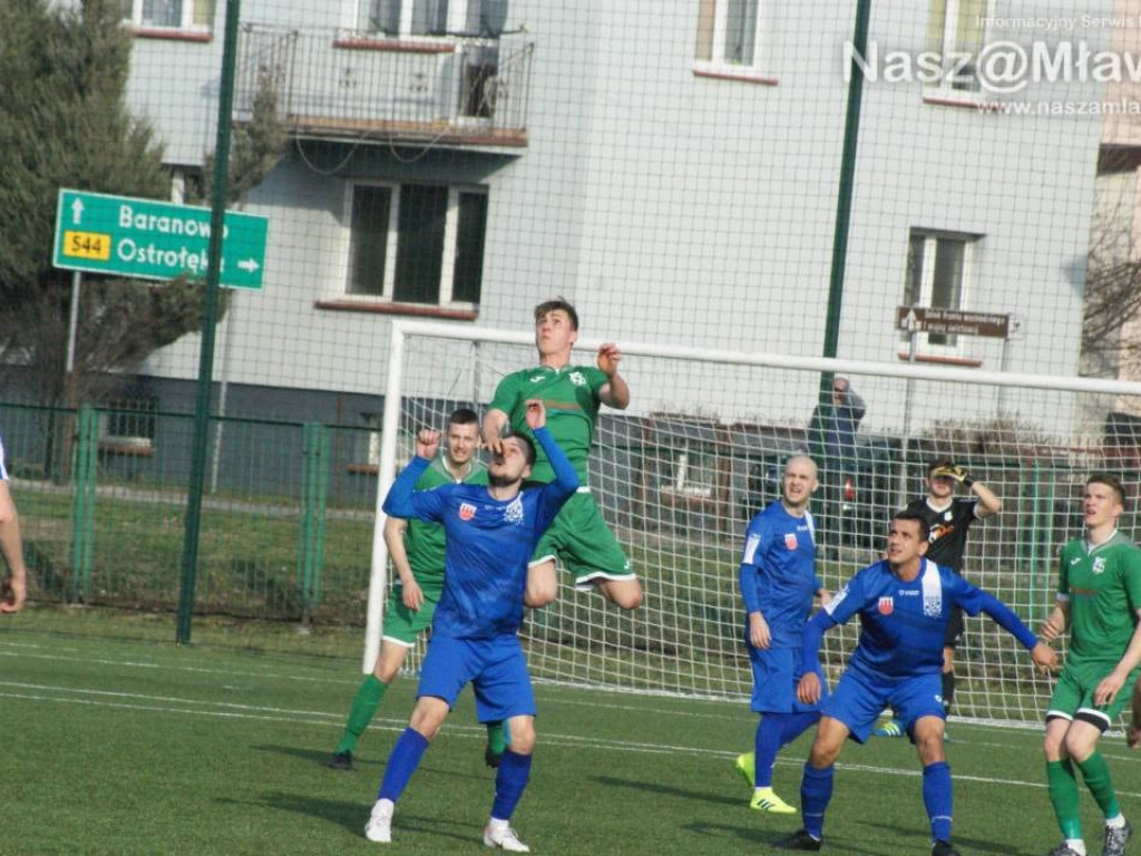 Mławianie zostali po przerwie w szatni. Hat-trick Rogalskiego