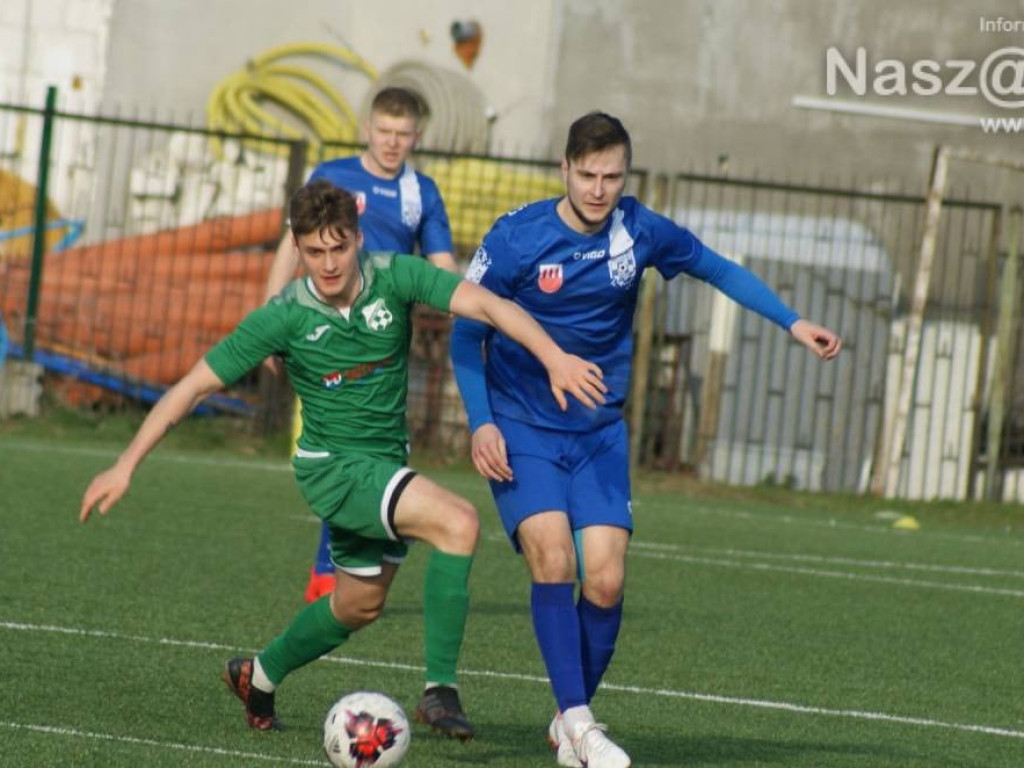 Mławianie zostali po przerwie w szatni. Hat-trick Rogalskiego