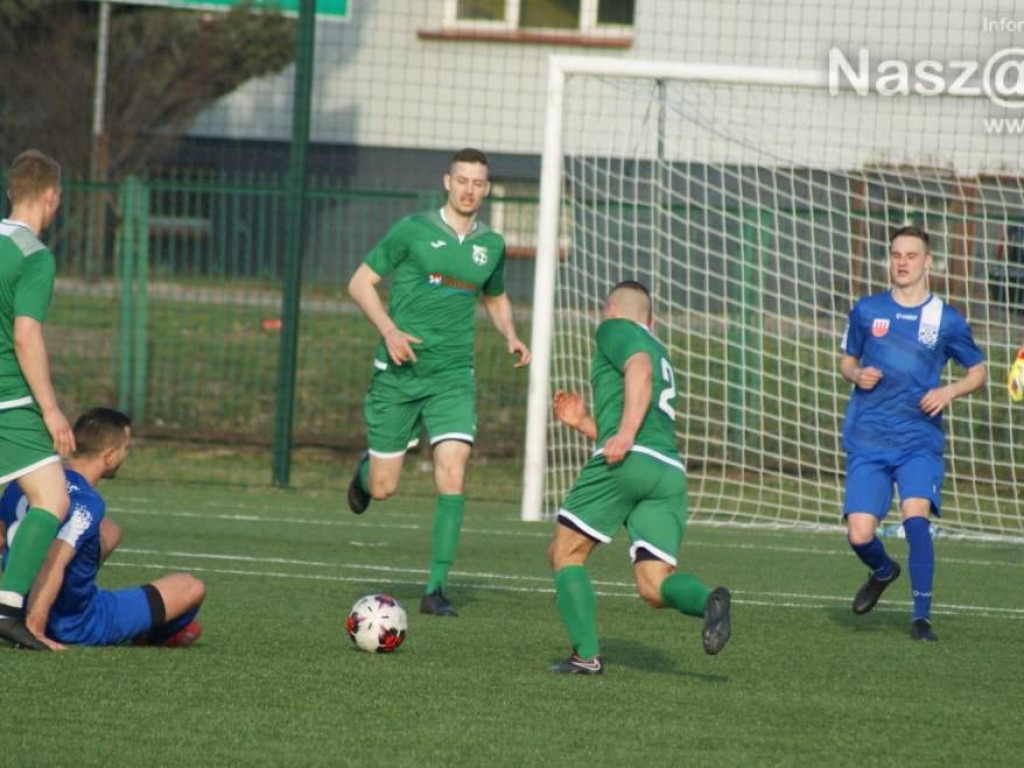 Mławianie zostali po przerwie w szatni. Hat-trick Rogalskiego
