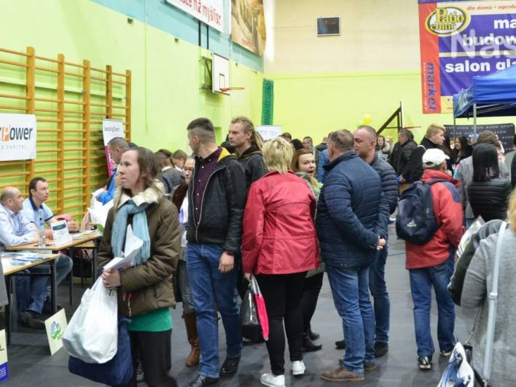 Tysiąc odwiedzających i 90 stoisk. IX Mławskie Targi Pracy za nami