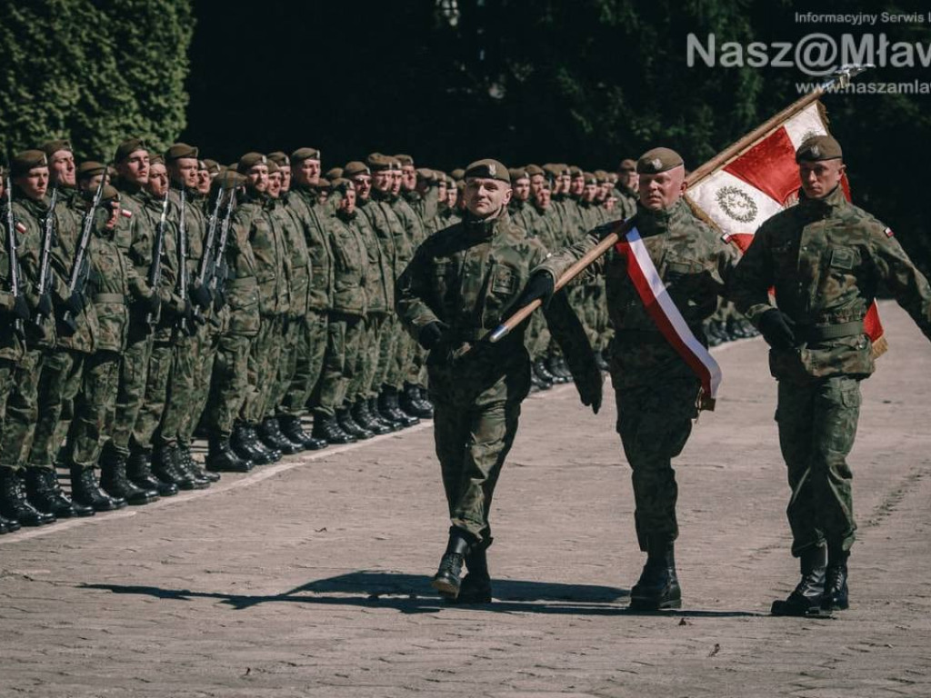 Nowi Terytorialsi z Mławy. Nauczyciel wstąpił do wojska z uczniem