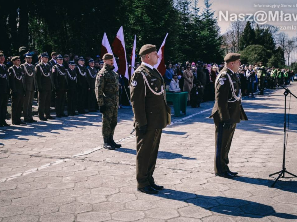 Nowi Terytorialsi z Mławy. Nauczyciel wstąpił do wojska z uczniem