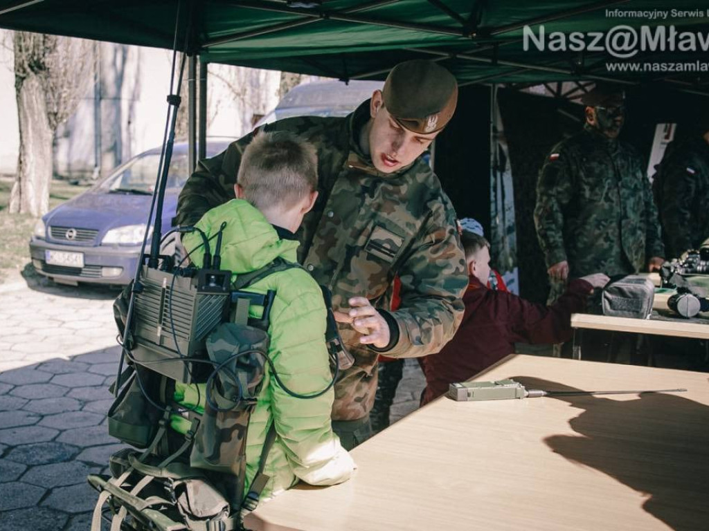 Nowi Terytorialsi z Mławy. Nauczyciel wstąpił do wojska z uczniem