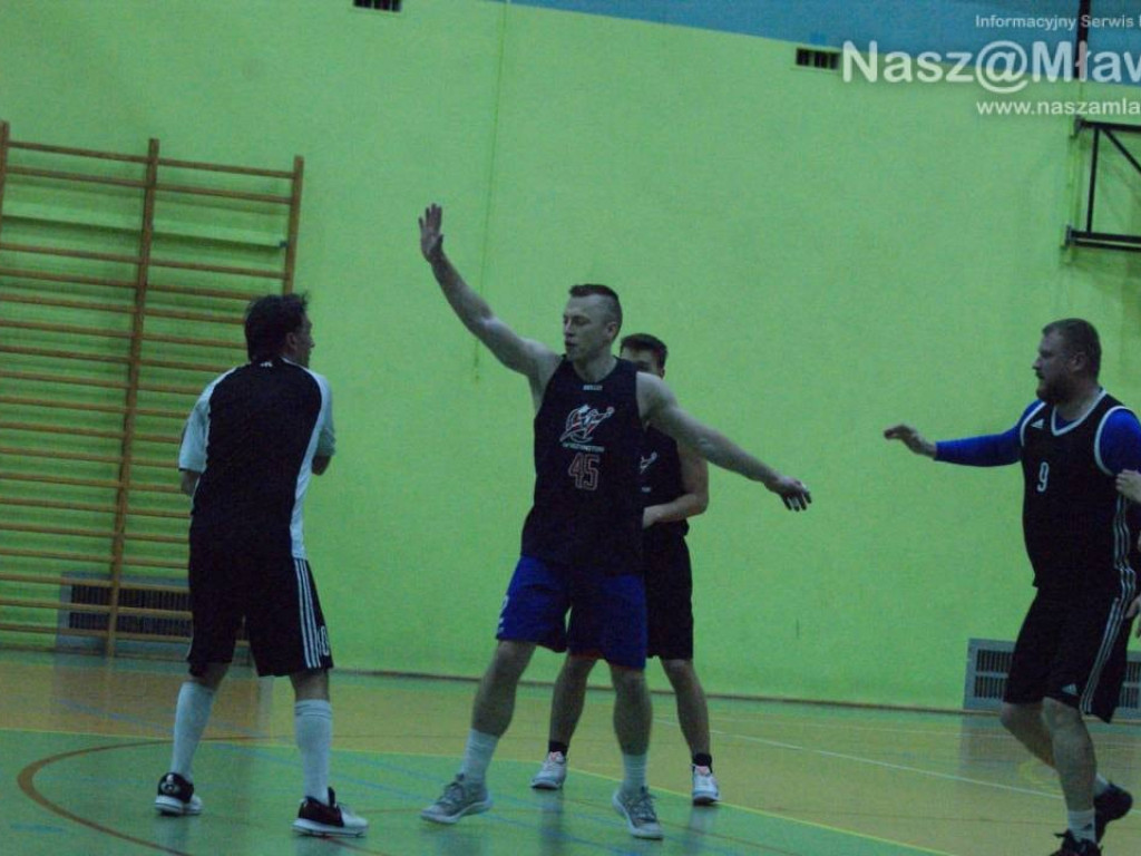 Ciechanów świętuje, Wyszyngton wiceliderem