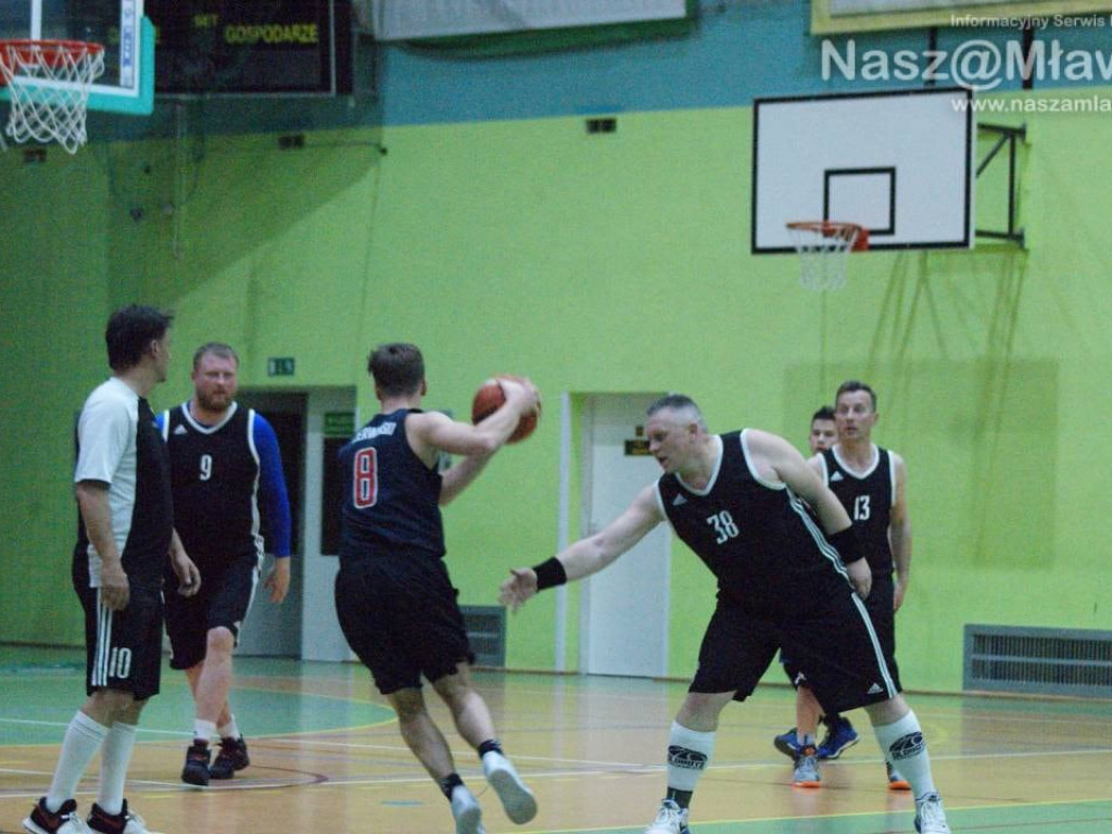 Ciechanów świętuje, Wyszyngton wiceliderem