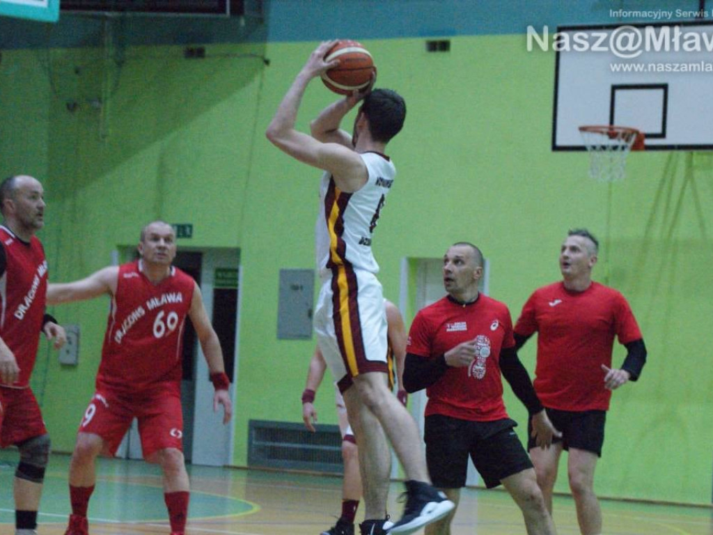 Ciechanów świętuje, Wyszyngton wiceliderem