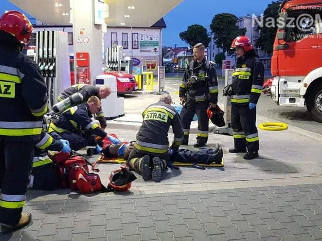 Strażacy na stacji paliw w Mławie. Zobacz zdjęcia!