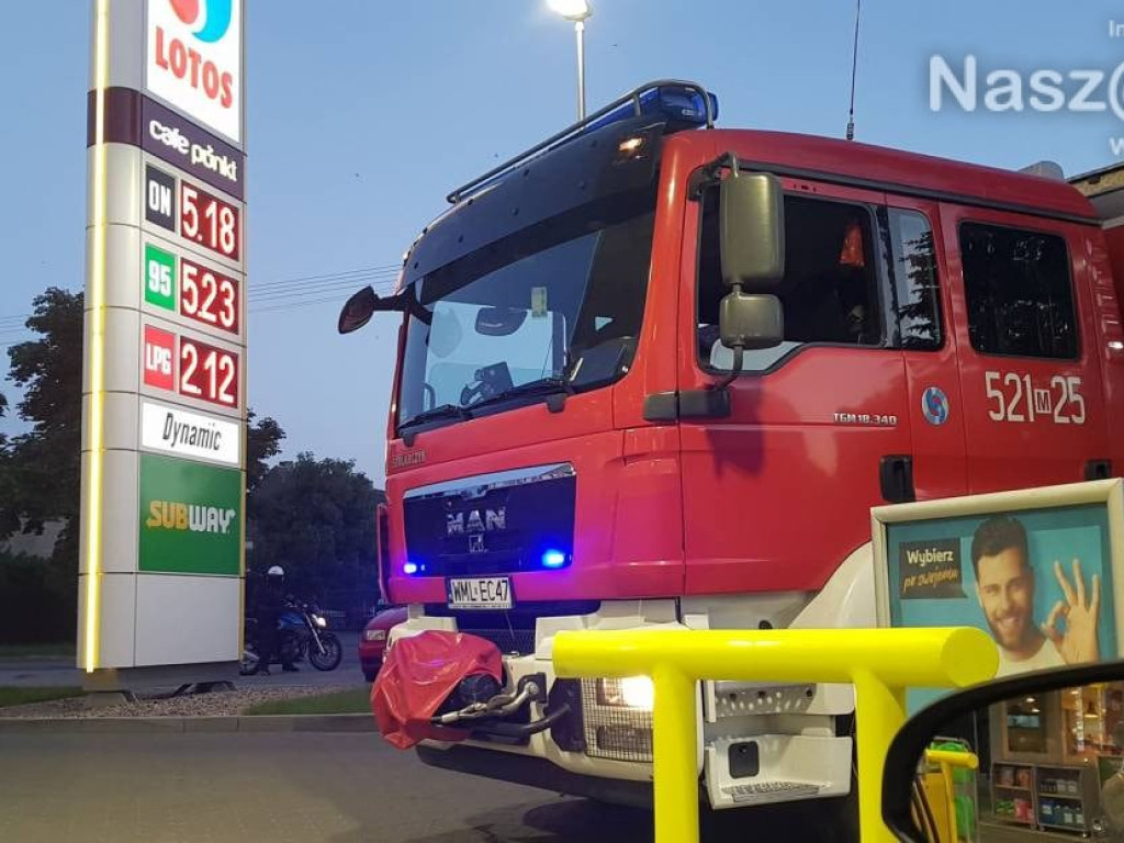 Strażacy na stacji paliw w Mławie. Zobacz zdjęcia!