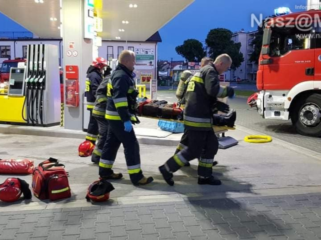 Strażacy na stacji paliw w Mławie. Zobacz zdjęcia!